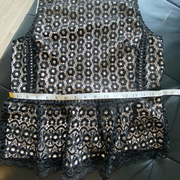 J. Crew Black Lace Sleeveless Top fully lined EUC Size 8 - Picture 7 of 11